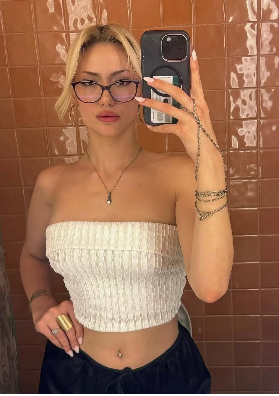 Karakulak İz Bırakan Kadın Bayan Escort Merve