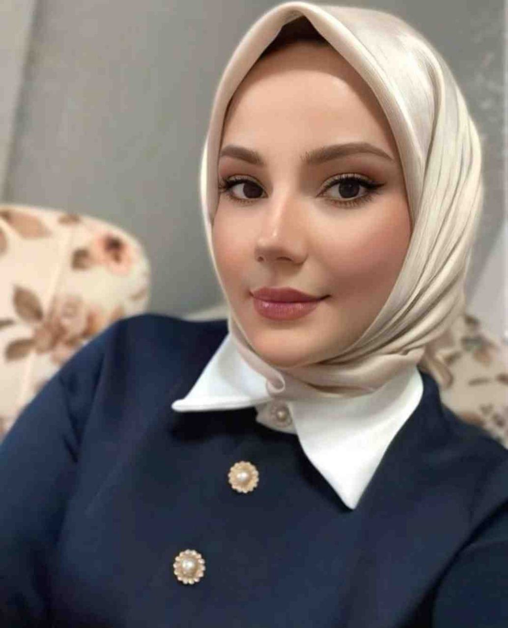 Tarlabaşı Çekici Partner Escort Kadeh